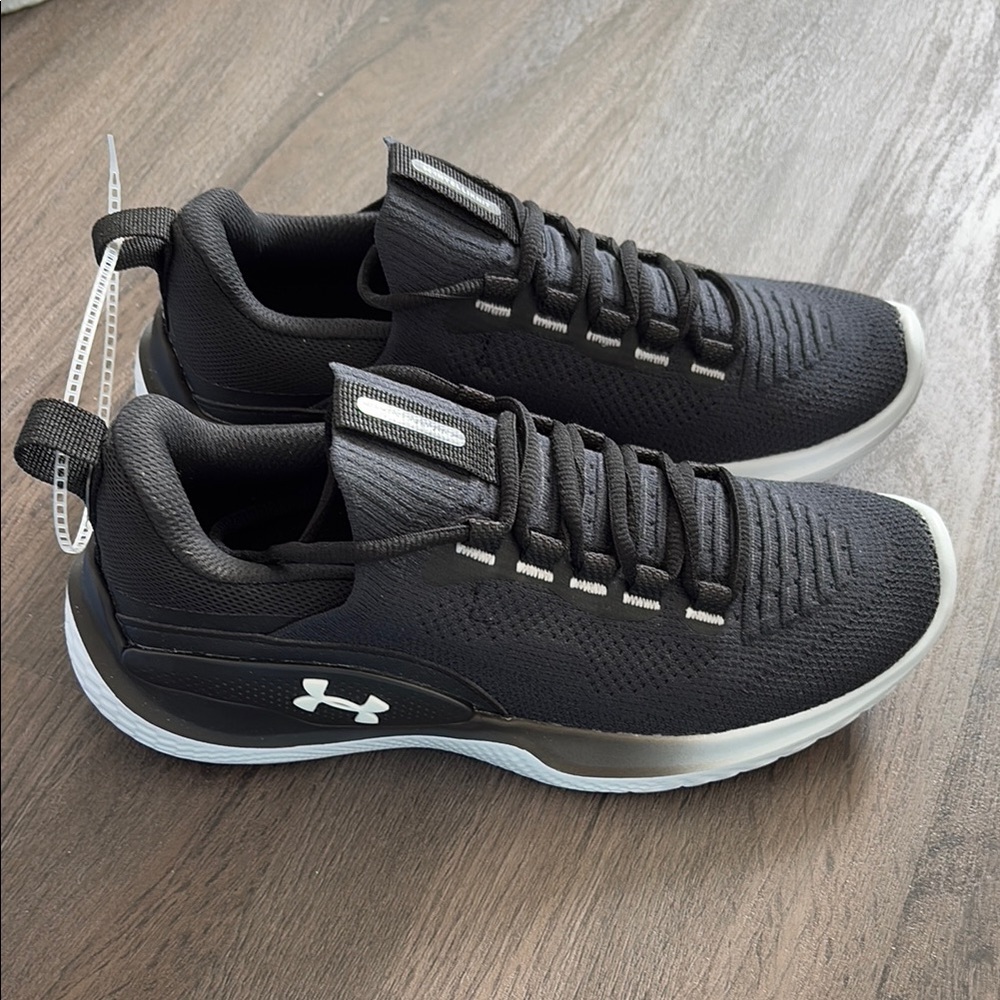 Under Armour Flow Dynamic Black and Gray Running Shoes
